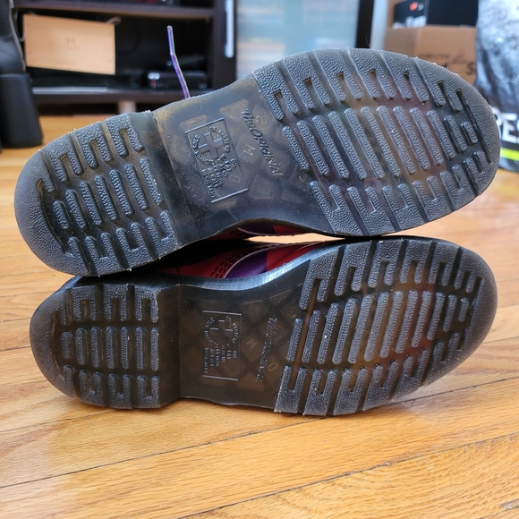 Dr Martens Pride Rainbow boots. Gorgeous 🏳️‍🌈 amazing shape leather size 7 - Picture 13 of 14